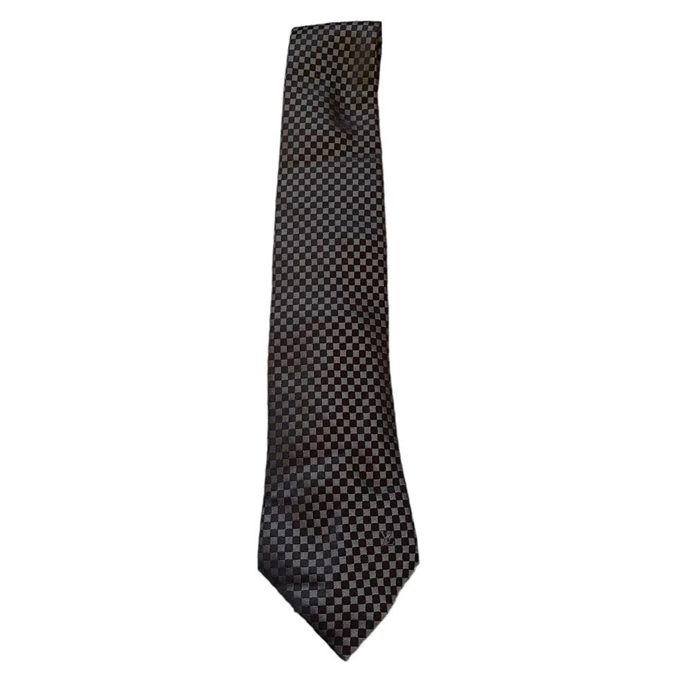 Authentic Louis Vuitton Tie with LV box included. Excellent condition.